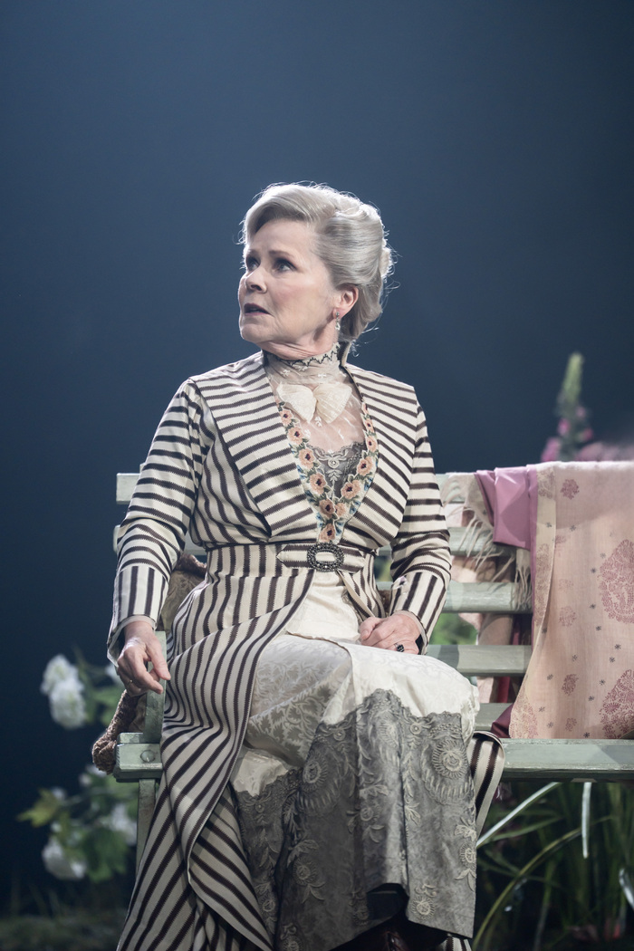 Photos: Imelda Staunton and More in MRS. WARREN'S PROFESSION Image