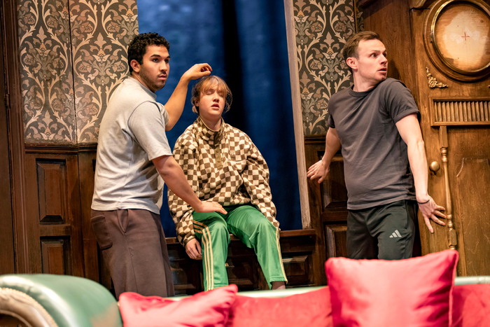 Photos: THE PLAY THAT GOES WRONG New Cast in Rehearsals Image