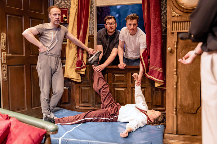 Photos: THE PLAY THAT GOES WRONG New Cast in Rehearsals Image