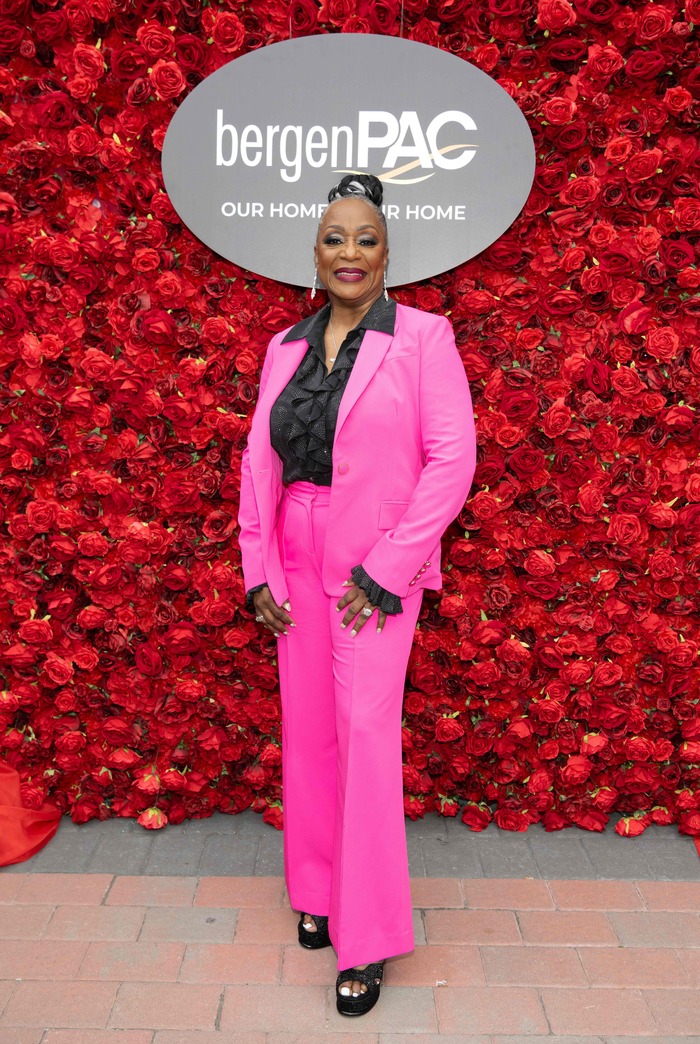 Photos: Norm Lewis, Liz Callaway & More Attend Final Johnny Mathis Concert at bergenPAC Image