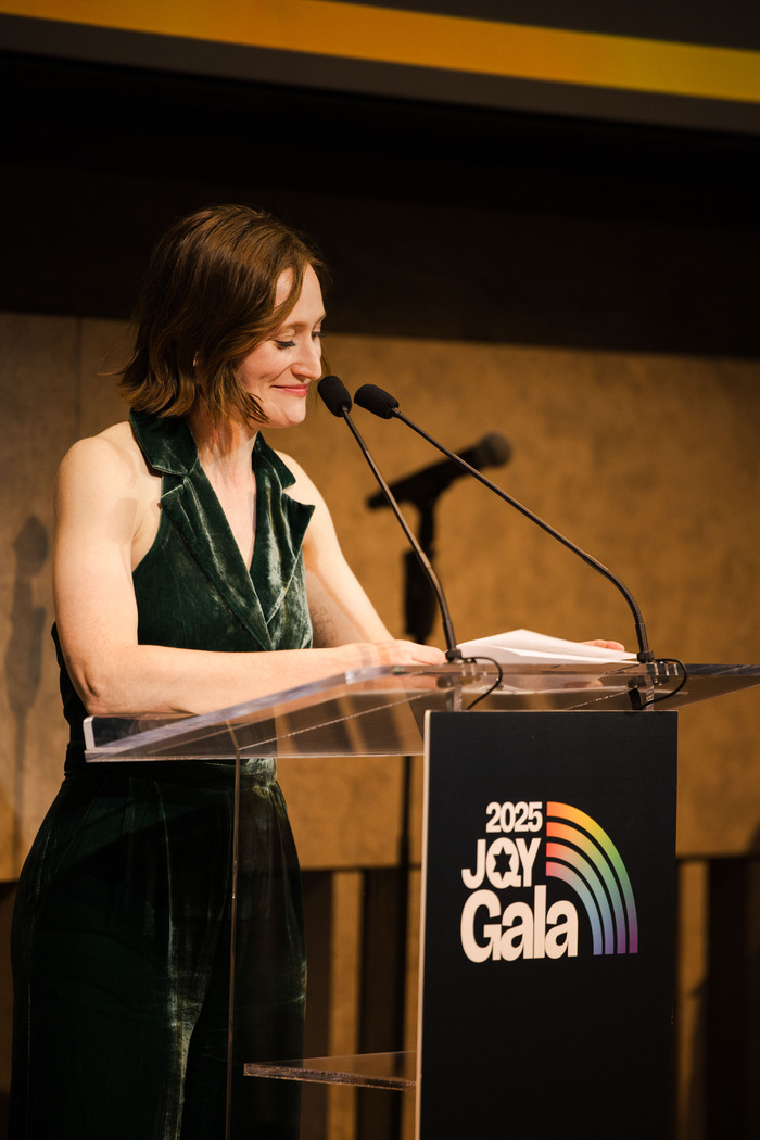 Photos: Rachel Sussman Receives Jewish Queer Icon Award Image