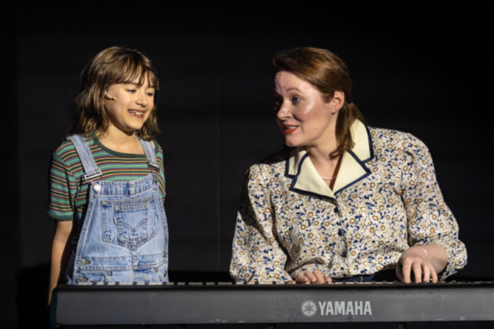 Photos: First look at Evolution Theatre Company’s FUN HOME Image