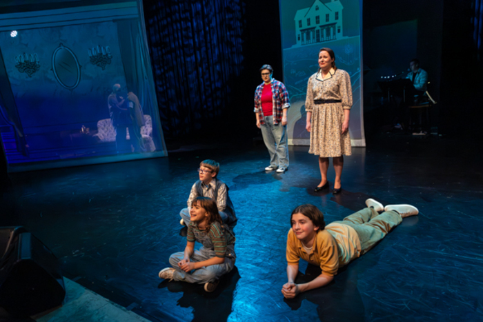 Photos: First look at Evolution Theatre Company’s FUN HOME Image
