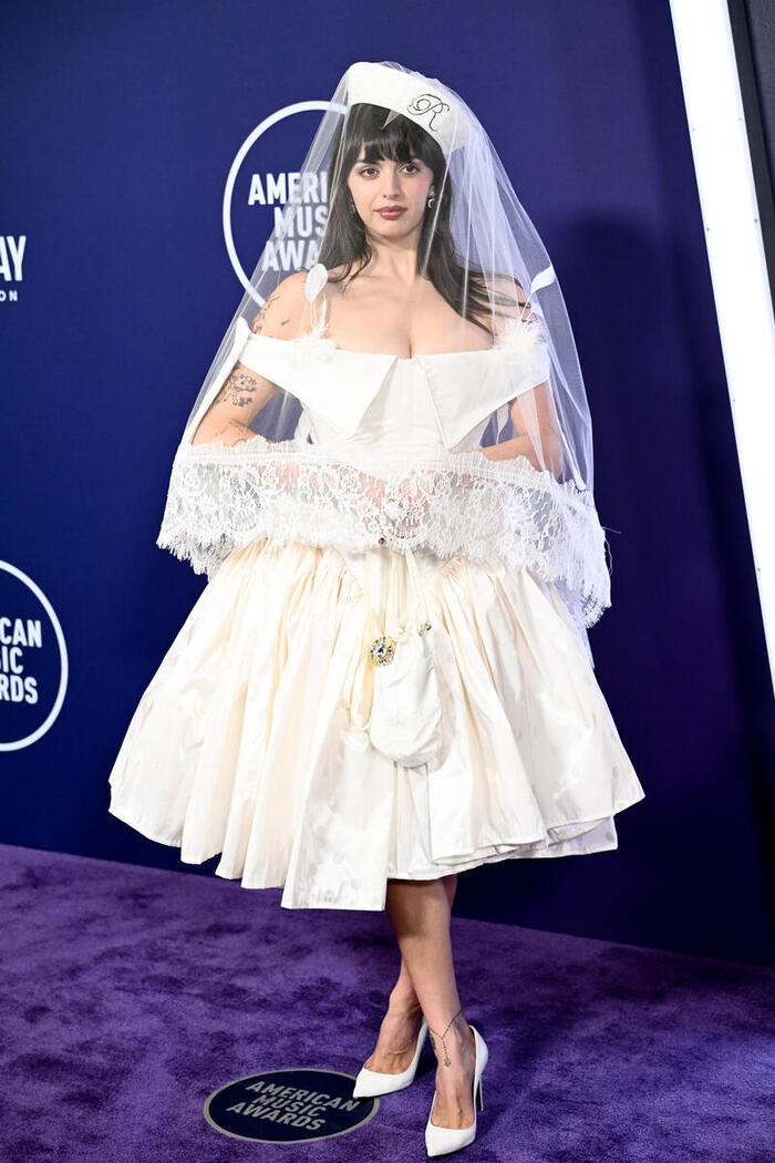 Photos: Inside the 2025 American Music Awards with Jennifer Lopez, Reneé Rapp & More Image