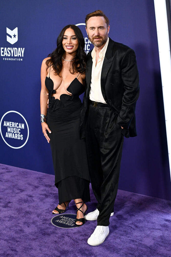 Photos: Inside the 2025 American Music Awards with Jennifer Lopez, Reneé Rapp & More Image