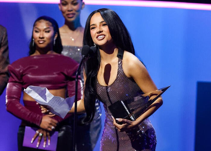 Photos: Inside the 2025 American Music Awards with Jennifer Lopez, Reneé Rapp & More Image