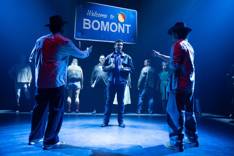 Review: FOOTLOOSE at Planet Royale Image