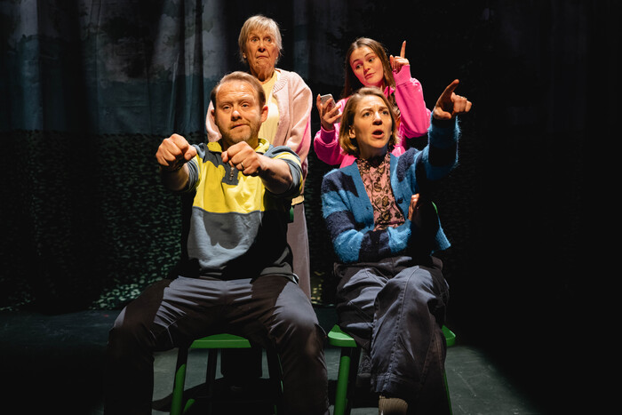 Photos: THIS IS MY FAMILY at Southwark Playhouse Image