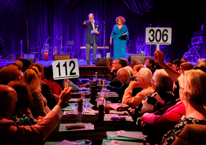 Photos: CHICAGO SINGS 30 YEARS OF PORCHLIGHT Event Image