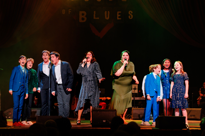 Photos: CHICAGO SINGS 30 YEARS OF PORCHLIGHT Event Image