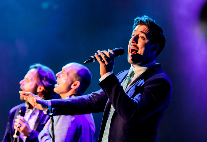 Photos: CHICAGO SINGS 30 YEARS OF PORCHLIGHT Event Image