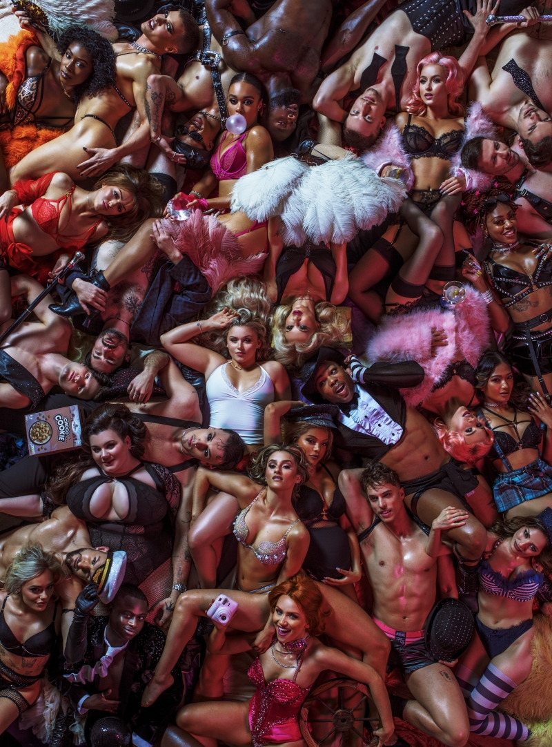Photo: Complete Cast Set for BURLESQUE THE MUSICAL in the West End Image