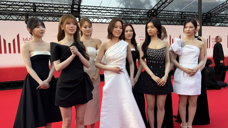 インタビュー:日本版グラミー賞”MAJ”レカペ写真大公開!スターたちの素顔 ー 中島健人にサングラスを外した平野紫耀も Image