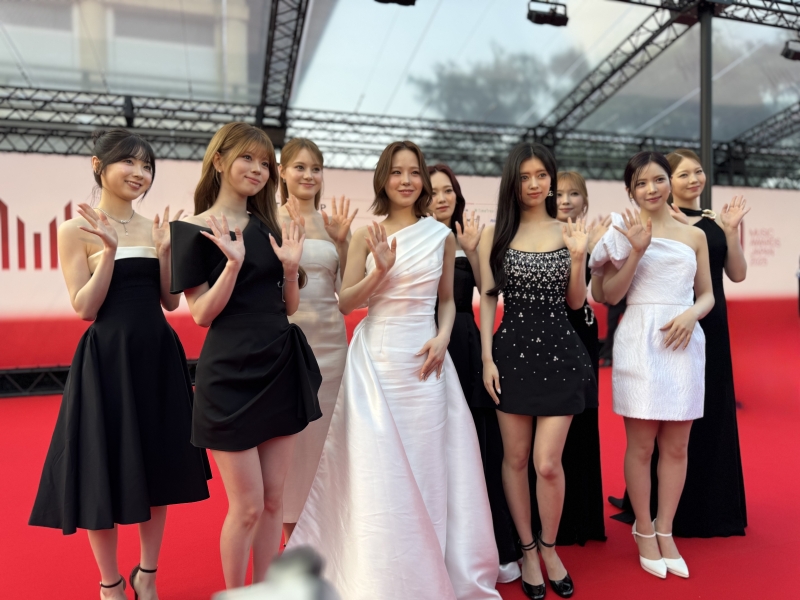 インタビュー:日本版グラミー賞”MAJ”レカペ写真大公開!スターたちの素顔 ー 中島健人にサングラスを外した平野紫耀も Image