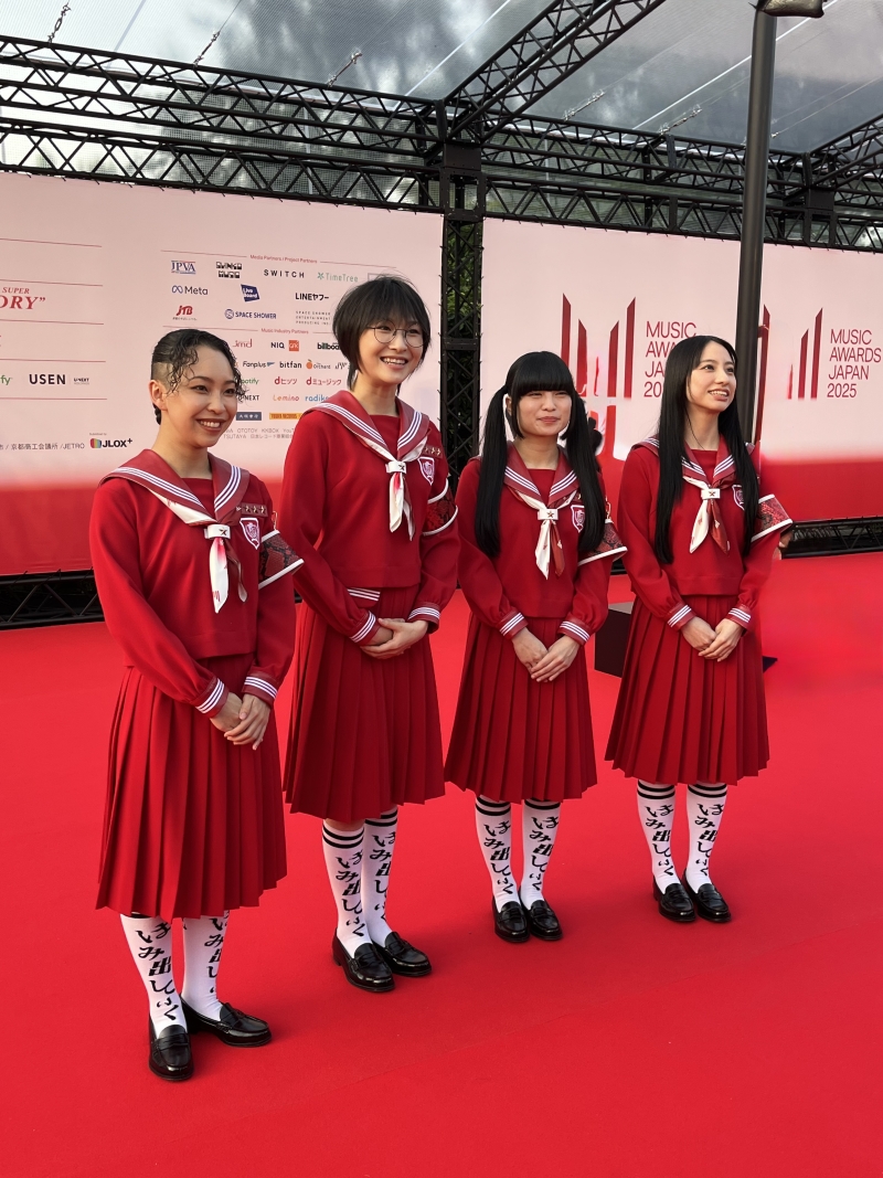 インタビュー:日本版グラミー賞”MAJ”レカペ写真大公開!スターたちの素顔 ー 中島健人にサングラスを外した平野紫耀も Image