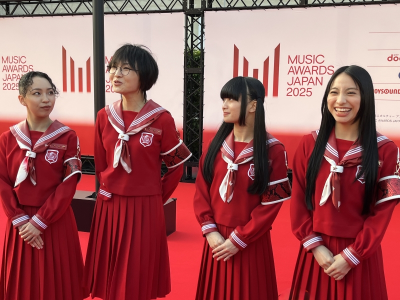 インタビュー:日本版グラミー賞”MAJ”レカペ写真大公開!スターたちの素顔 ー 中島健人にサングラスを外した平野紫耀も Image