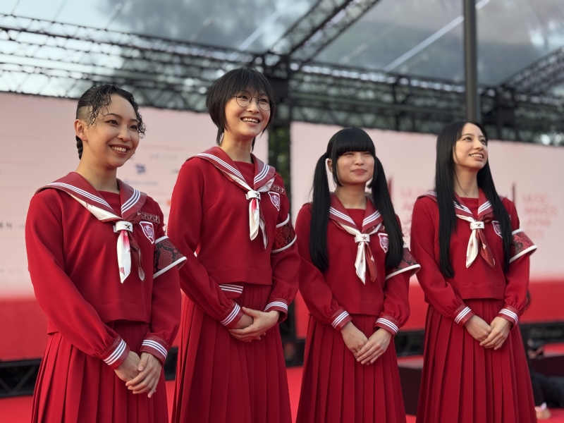 インタビュー:日本版グラミー賞”MAJ”レカペ写真大公開!スターたちの素顔 ー 中島健人にサングラスを外した平野紫耀も Image