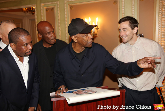Photos: OTHELLO Star Denzel Washington Celebrates Sardi's Portrait Reveal Image