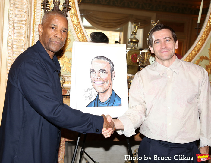 Photos: OTHELLO Star Denzel Washington Celebrates Sardi's Portrait Reveal Image