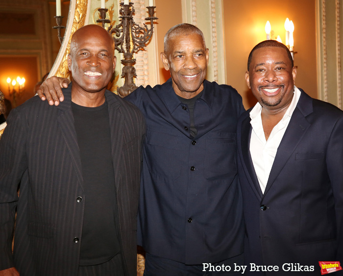 Photos: OTHELLO Star Denzel Washington Celebrates Sardi's Portrait Reveal Image