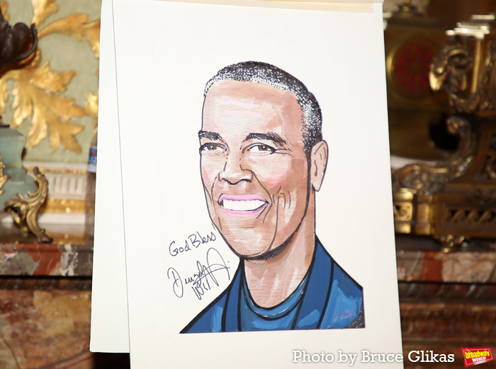 Photos: OTHELLO Star Denzel Washington Celebrates Sardi's Portrait Reveal Image