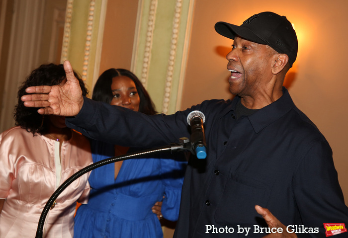 Photos: OTHELLO Star Denzel Washington Celebrates Sardi's Portrait Reveal Image