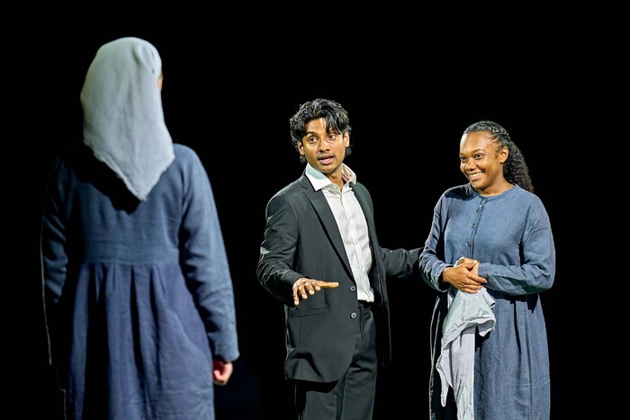 Photos: A MIDSUMMER NIGHT'S DREAM at the Bridge Theatre Image