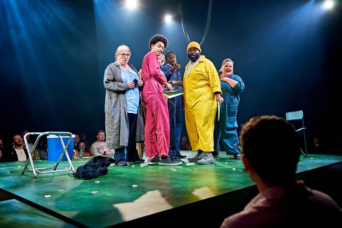 Photos: A MIDSUMMER NIGHT'S DREAM at the Bridge Theatre Image