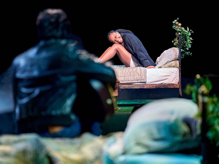Photos: A MIDSUMMER NIGHT'S DREAM at the Bridge Theatre Image