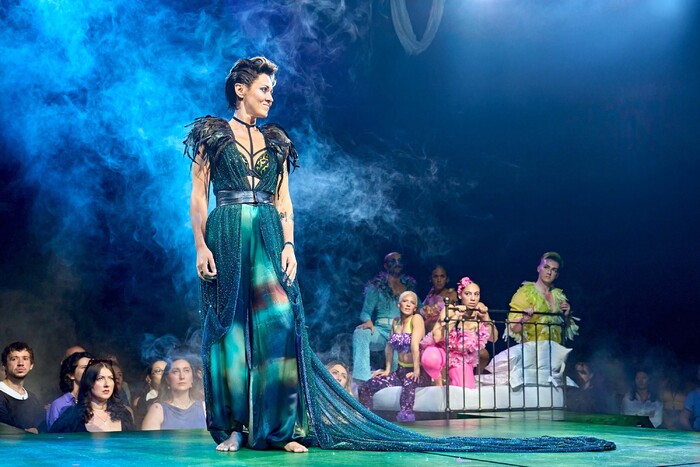 Photos: A MIDSUMMER NIGHT'S DREAM at the Bridge Theatre Image