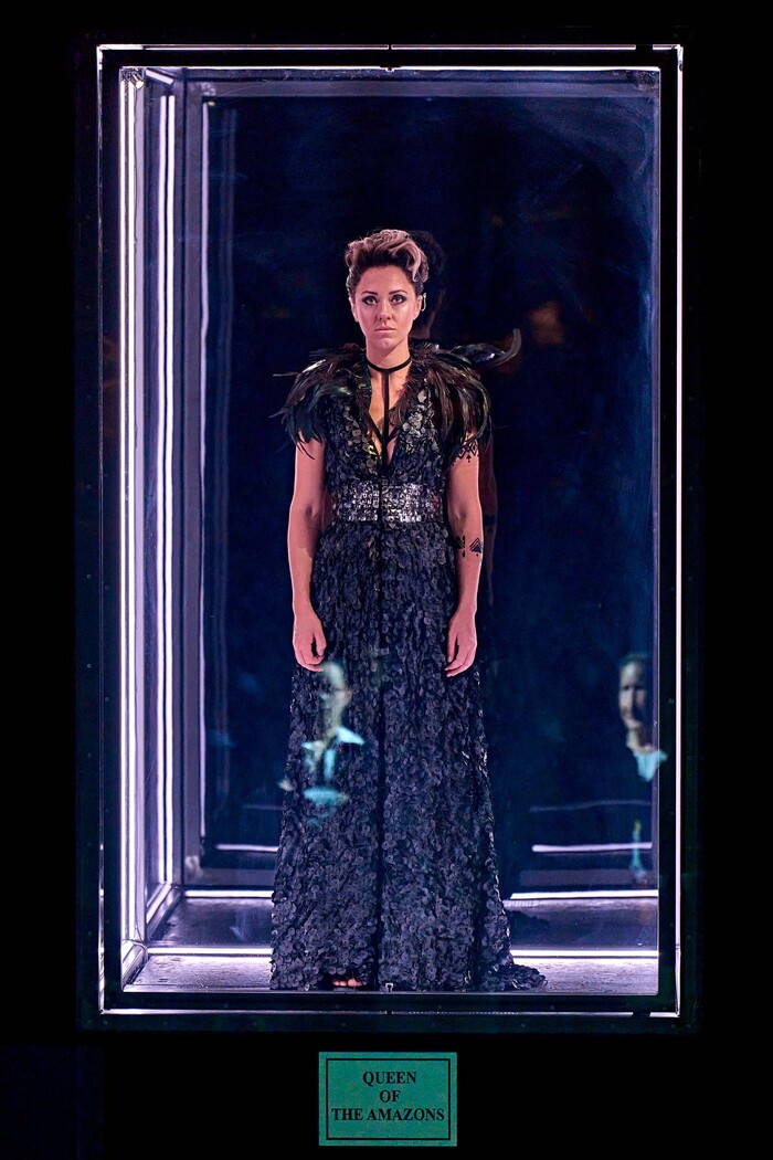 Photos: A MIDSUMMER NIGHT'S DREAM at the Bridge Theatre Image
