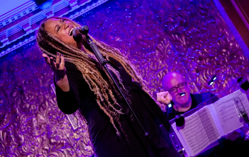 Review: TRACIE THOMS Burns Down The Basement At Return To 54 Below Image