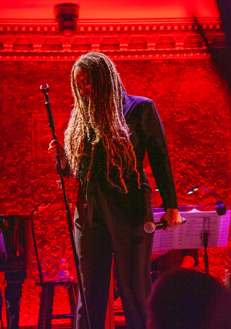 Review: TRACIE THOMS Burns Down The Basement At Return To 54 Below Image