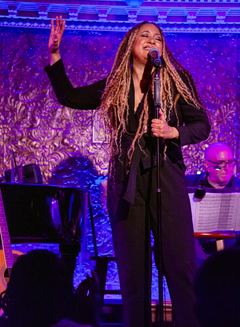 Review: TRACIE THOMS Burns Down The Basement At Return To 54 Below Image