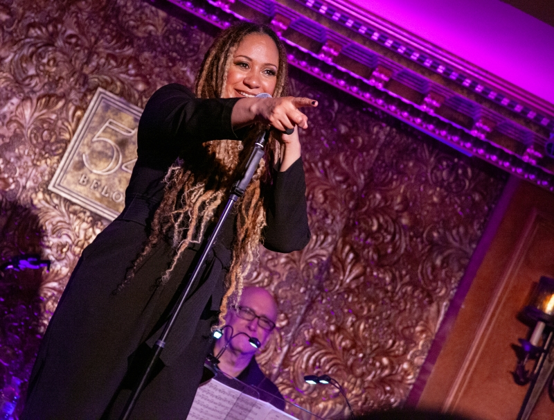 Review: TRACIE THOMS Burns Down The Basement At Return To 54 Below Image