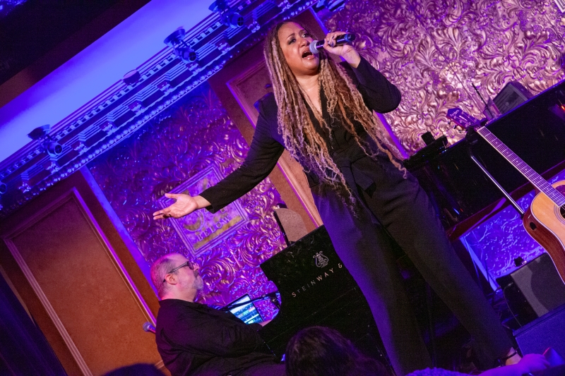Review: TRACIE THOMS Burns Down The Basement At Return To 54 Below Image