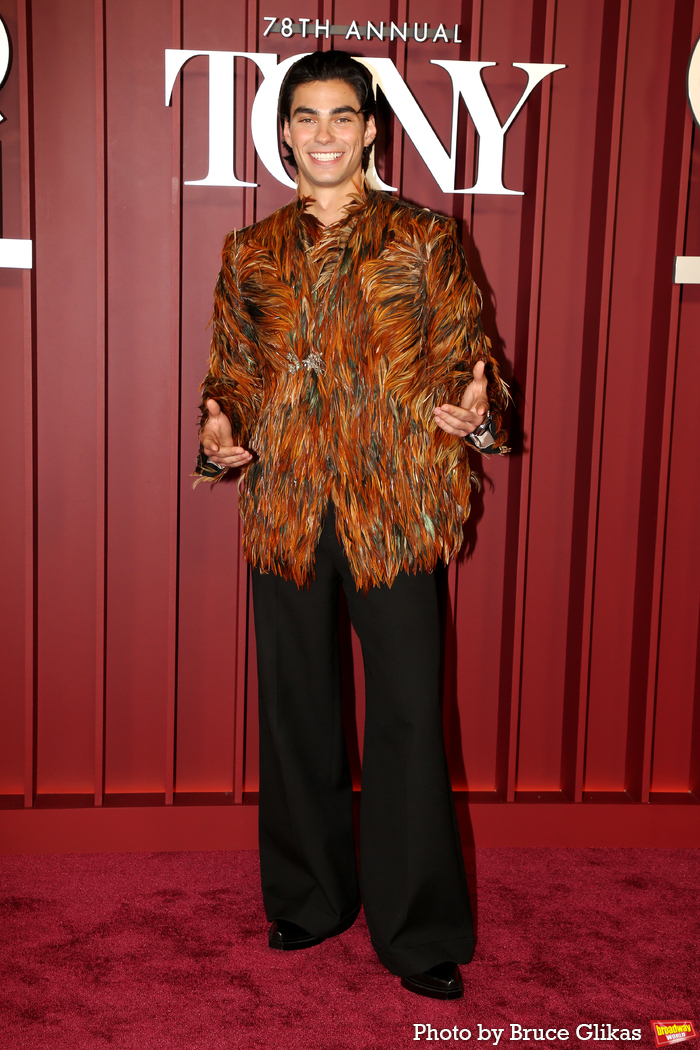 Photos: 2025 Tony Awards- Stars Walk the Red Carpet Image