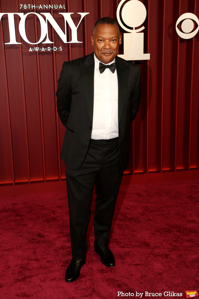 Photos: 2025 Tony Awards- Stars Walk the Red Carpet Image