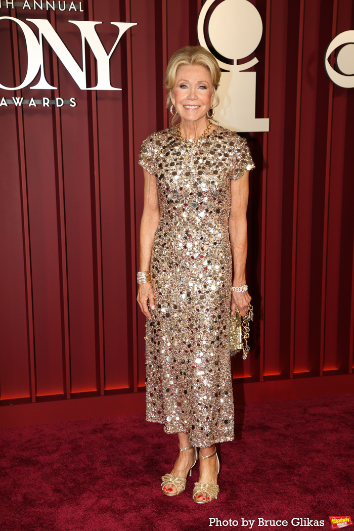 Photos: 2025 Tony Awards- Stars Walk the Red Carpet Image