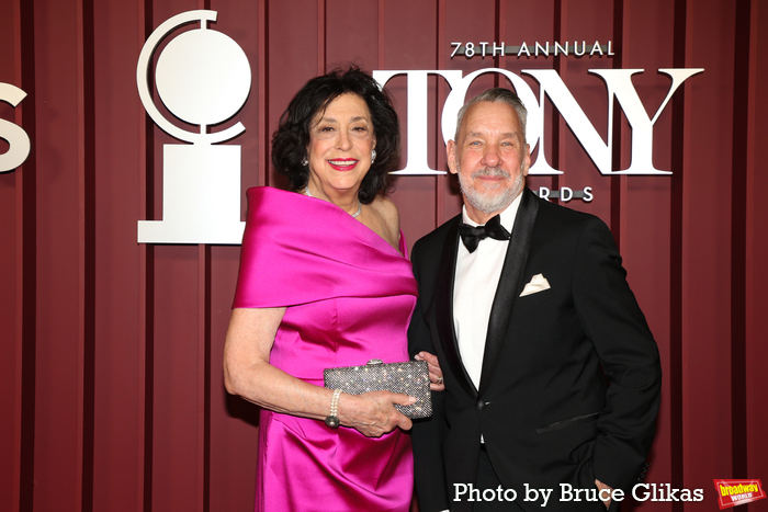 Photos: 2025 Tony Awards- Stars Walk the Red Carpet Image