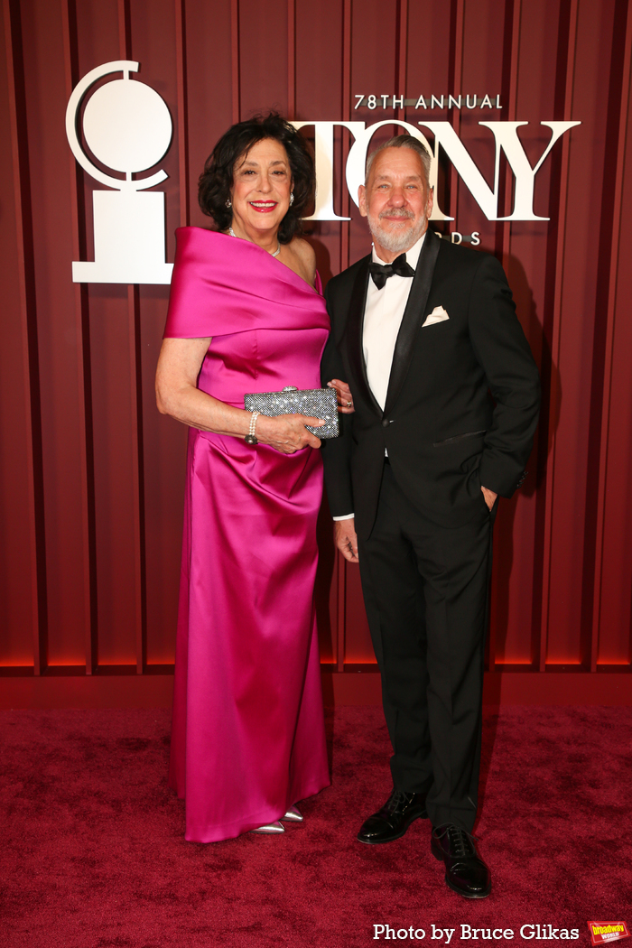 Photos: 2025 Tony Awards- Stars Walk the Red Carpet Image
