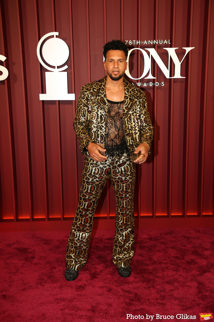 Photos: 2025 Tony Awards- Stars Walk the Red Carpet Image