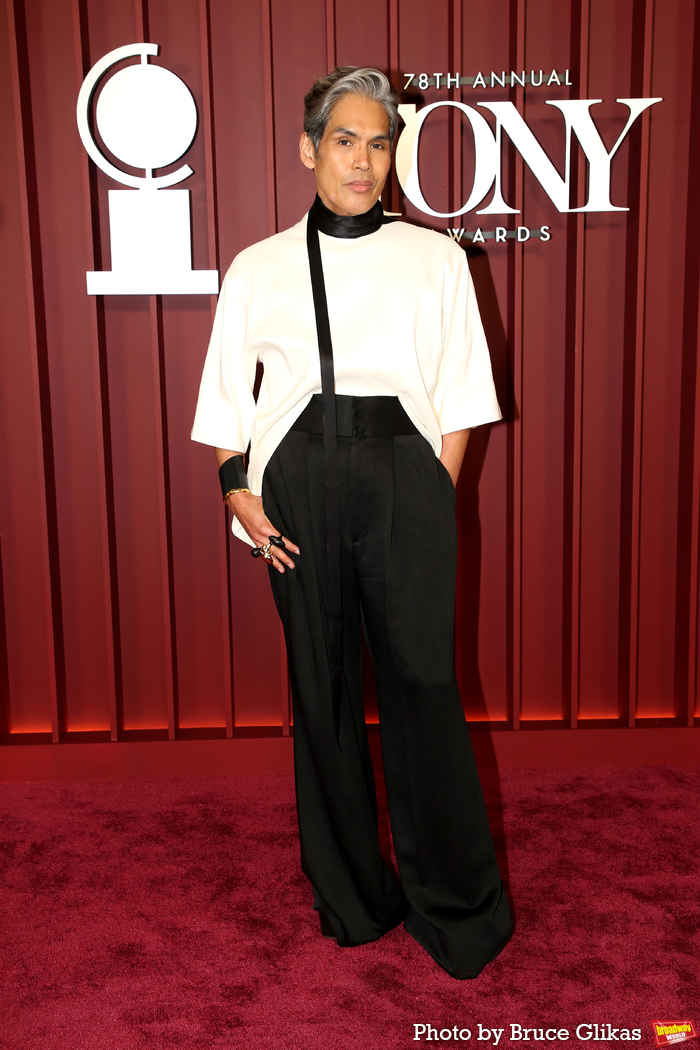 Photos: 2025 Tony Awards- Stars Walk the Red Carpet Image