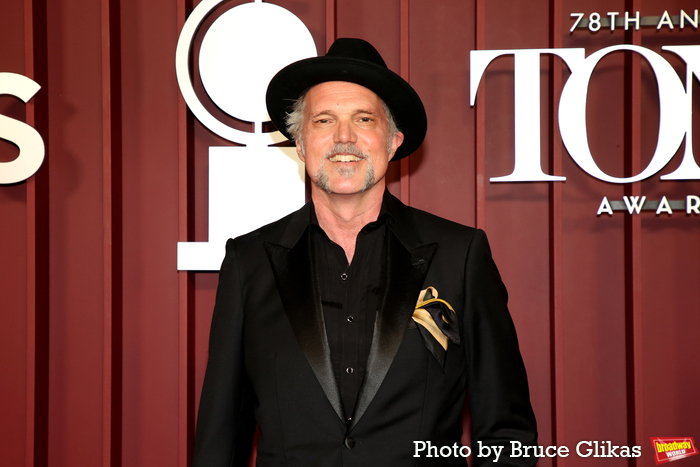 Photos: 2025 Tony Awards- Stars Walk the Red Carpet Image