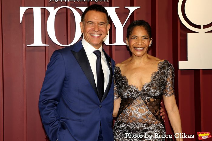 Photos: 2025 Tony Awards- Stars Walk the Red Carpet Image