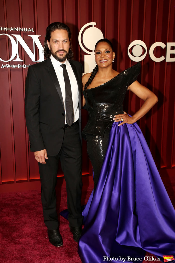 Photos: 2025 Tony Awards- Stars Walk the Red Carpet Image