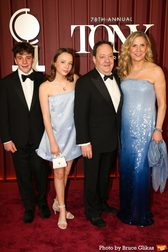 Photos: 2025 Tony Awards- Stars Walk the Red Carpet Image