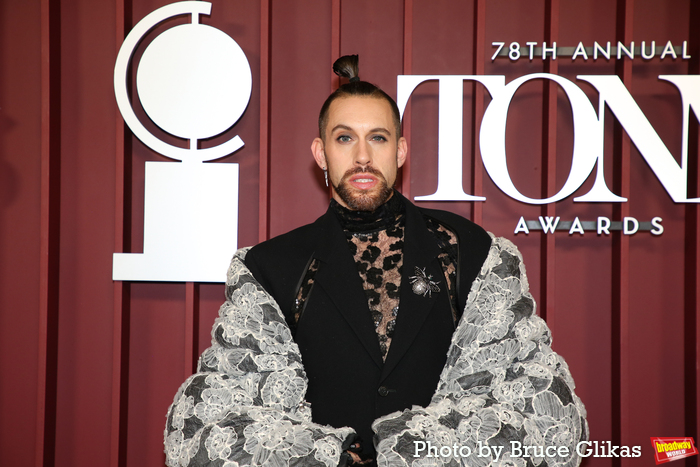 Photos: 2025 Tony Awards- Stars Walk the Red Carpet Image