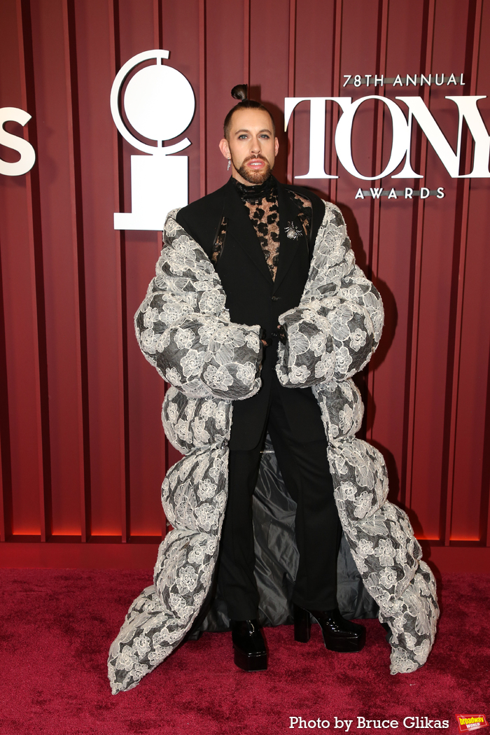 Photos: 2025 Tony Awards- Stars Walk the Red Carpet Image