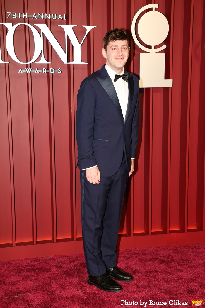 Photos: 2025 Tony Awards- Stars Walk the Red Carpet Image